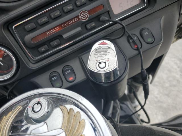 1HD1FCW103Y622302 - 2003 HARLEY-DAVIDSON FLHTCUI 黑色 照片 8