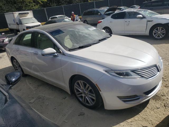 3LN6L2GK2DR806170 - 2013 LINCOLN MKZ WHITE photo 4