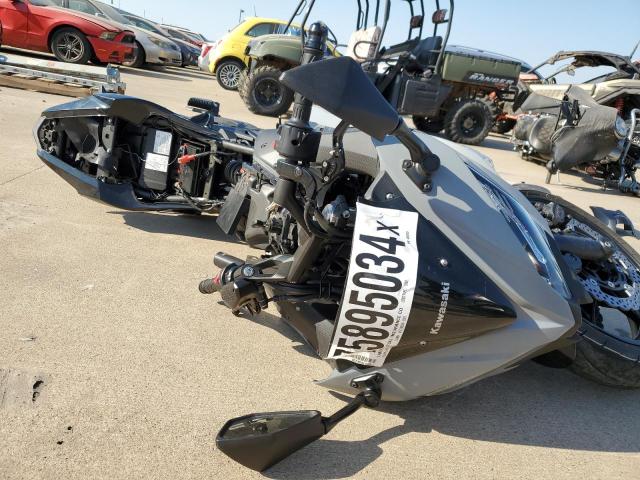 JKAEXEJ18HDA00593 - 2017 KAWASAKI EX650 J ნაცრისფერი ფოტო 5