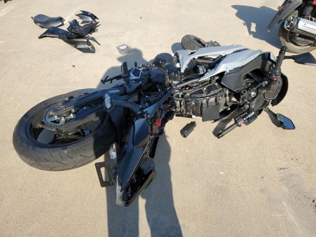 JKAEXEJ18HDA00593 - 2017 KAWASAKI EX650 J ნაცრისფერი ფოტო 6