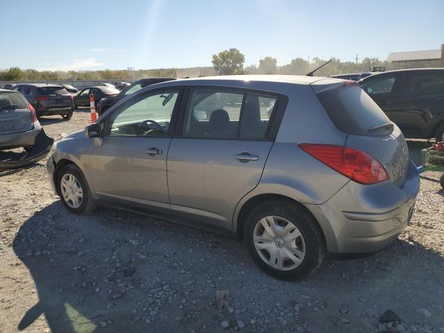 3N1BC1CP8CK219531 - 2012 NISSAN VERSA S GRAY photo 2