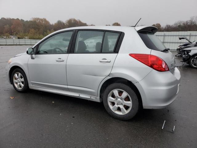 3N1BC1CP8AL422006 - 2010 NISSAN VERSA S SILVER photo 2