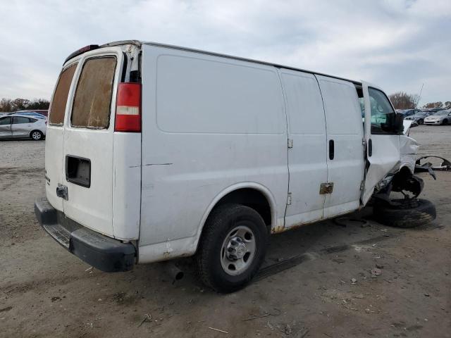 1GCWGFFA5B1129132 - 2011 CHEVROLET EXPRESS G2 WHITE photo 3