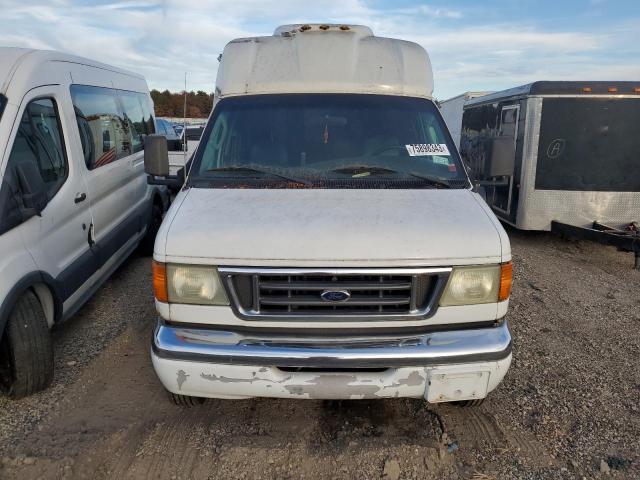 1FDWE35SX4HA08469 - 2004 FORD ECONOLINE E350 SUPER DUTY CUTAWAY VAN WHITE photo 5