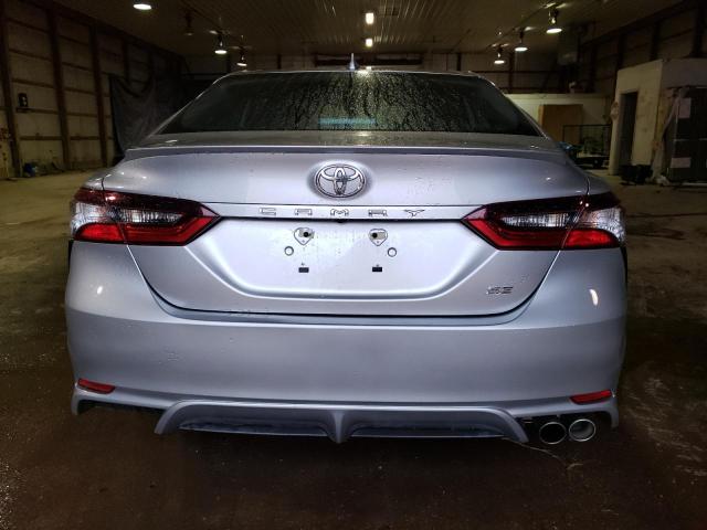 4T1G11AK6PU823533 - 2023 TOYOTA CAMRY SE NIGHT SHADE SILVER photo 6
