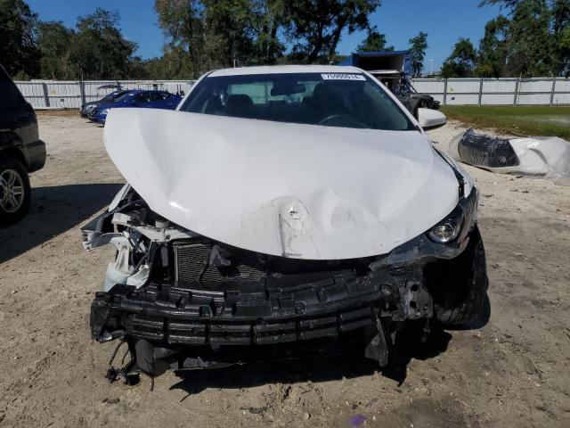 4T1BF1FKXGU168748 - 2016 TOYOTA CAMRY LE WHITE photo 5