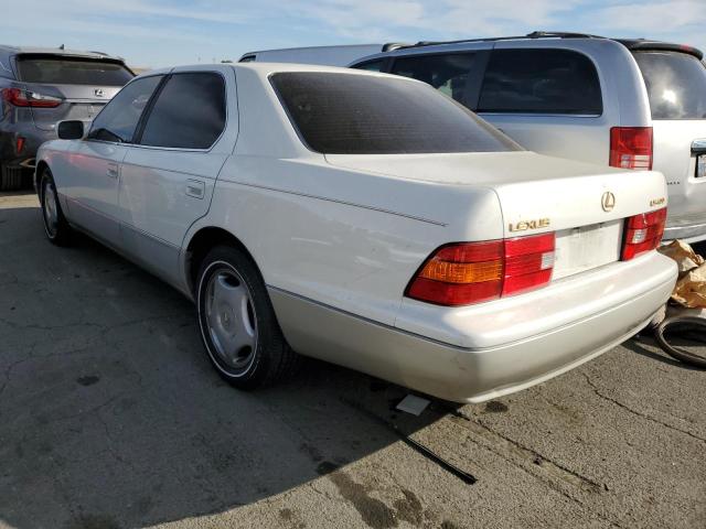 JT8BH28FXW0100877 - 1998 LEXUS LS 400 WHITE photo 2