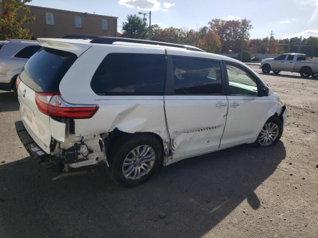 5TDYK3DC2GS711225 - 2016 TOYOTA SIENNA XLE WHITE photo 3