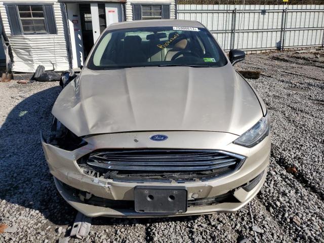 3FA6P0HD7JR145721 - 2018 FORD FUSION SE GOLD photo 5