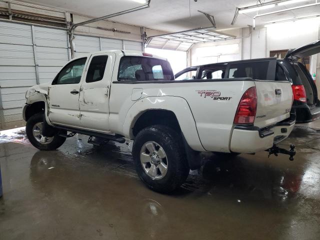 5TETU62NX5Z083473 - 2005 TOYOTA TACOMA PRERUNNER ACCESS CAB WHITE photo 2