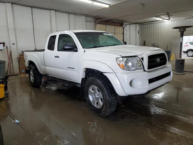 5TETU62NX5Z083473 - 2005 TOYOTA TACOMA PRERUNNER ACCESS CAB WHITE photo 4