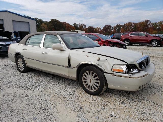 1LNHM81W45Y613431 - 2005 LINCOLN TOWN CAR SIGNATURE SILVER photo 4