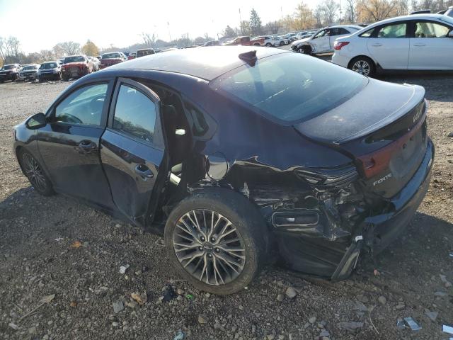 3KPF54AD2NE477936 - 2022 KIA FORTE GT LINE BLACK photo 2