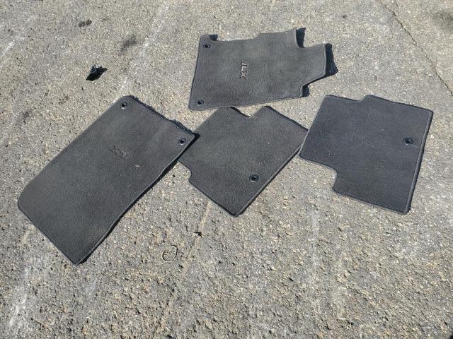 19UDE2F35JA007622 - 2018 ACURA ILX BASE WATCH PLUS SILVER photo 12