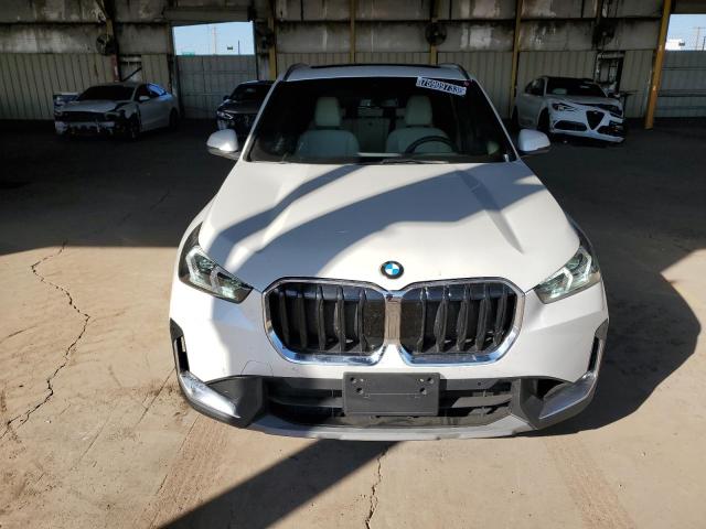 WBX73EF09P5X46490 - 2023 BMW X1 XDRIVE28I WHITE photo 5