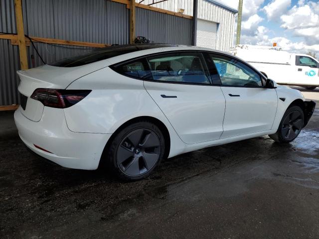 5YJ3E1EA4PF448324 - 2023 TESLA MODEL 3 WHITE photo 3