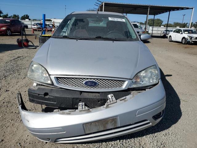 1FAFP38Z65W106120 - 2005 FORD FOCUS ZX4 ST SILVER photo 5