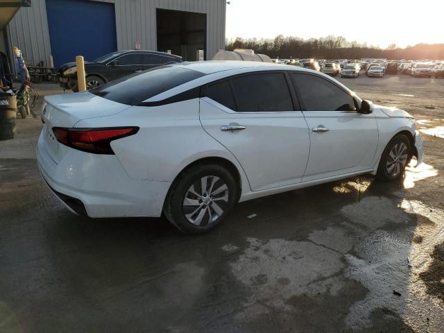 1N4BL4BVXKC157719 - 2019 NISSAN ALTIMA S WHITE photo 3