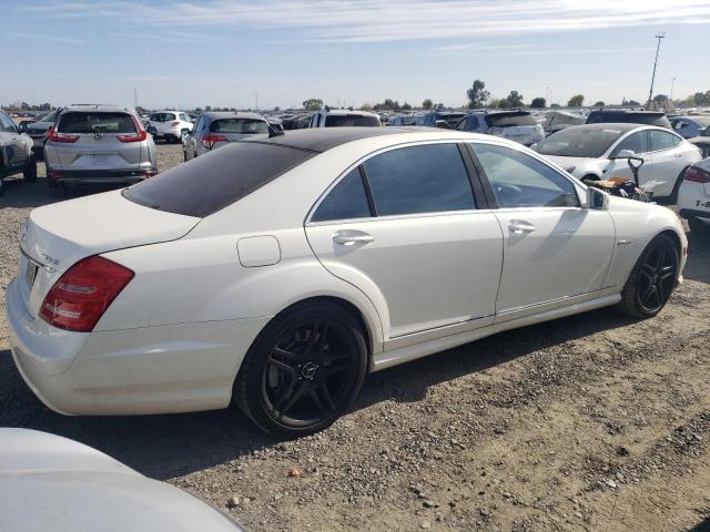 WDDNG7HB1AA337990 - 2010 MERCEDES-BENZ S 63 AMG WHITE photo 3