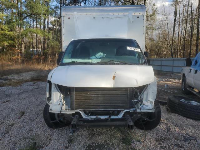 1HA3GTCG5JN001583 - 2018 CHEVROLET EXPRESS G3 WHITE photo 5