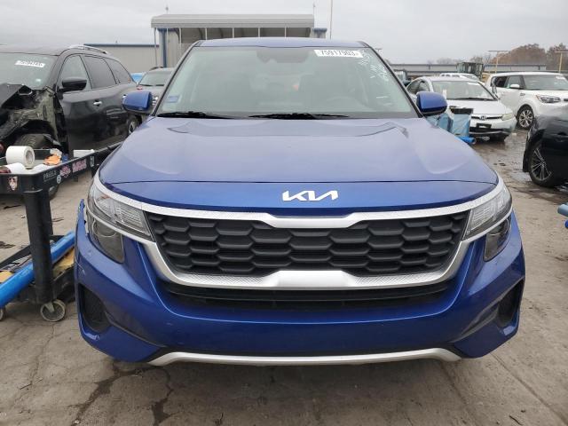 KNDEPCAA6P7386760 - 2023 KIA SELTOS LX BLUE photo 5