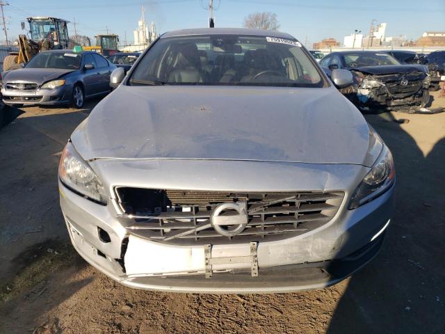 YV140MFB3F1311601 - 2015 VOLVO S60 PREMIER SILVER photo 5