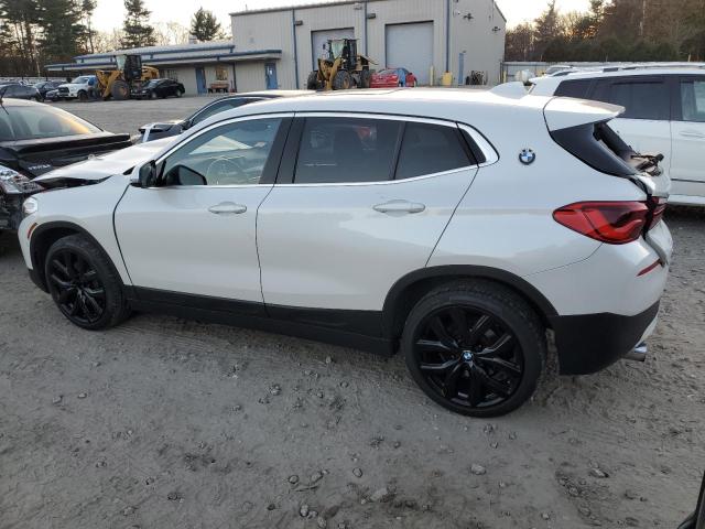 WBXYJ5C34JEF79202 - 2018 BMW X2 XDRIVE28I WHITE photo 2