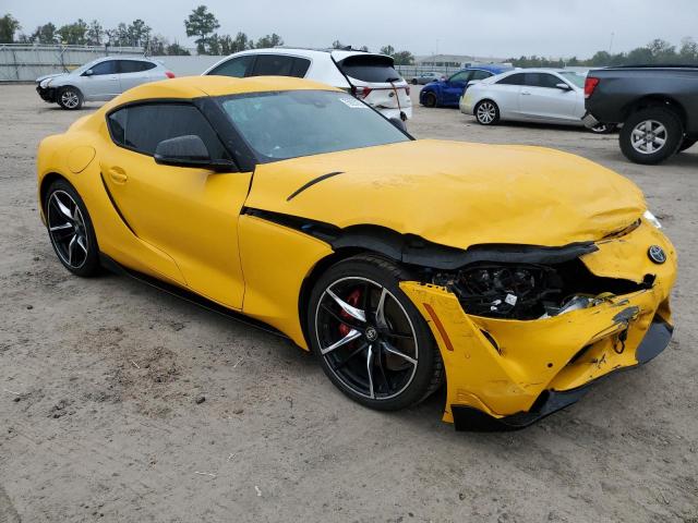 WZ1DB0C02MW037756 - 2021 TOYOTA SUPRA BASE YELLOW photo 4