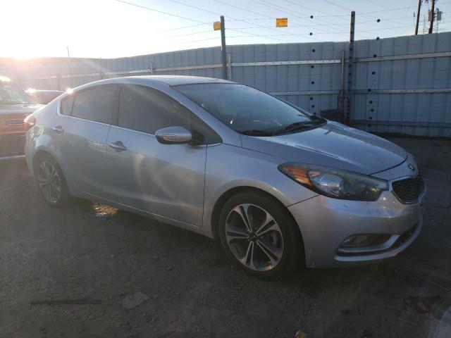 KNAFZ4A83G5529674 - 2016 KIA FORTE EX SILVER photo 4