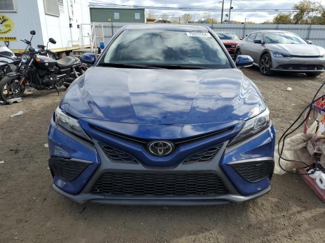 4T1G11AK6RU214106 - 2024 TOYOTA CAMRY SE NIGHT SHADE BLUE photo 5