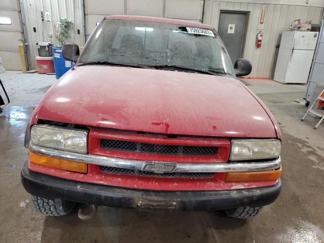 1GCCT19W6W8216110 - 1998 CHEVROLET S TRUCK S10 RED photo 5