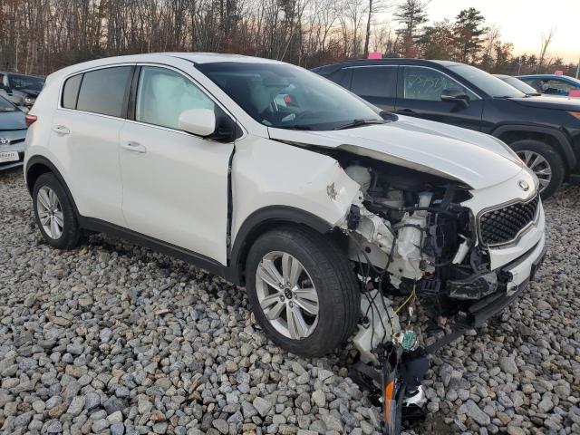 KNDPM3AC0J7484175 - 2018 KIA SPORTAGE LX WHITE photo 4