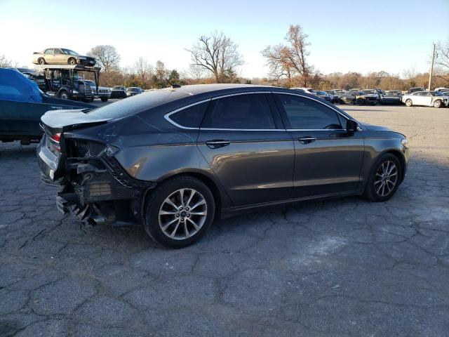 3FA6P0HD9HR395388 - 2017 FORD FUSION SE GRAY photo 3