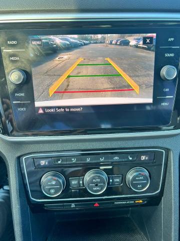 1V2MR2CAXJC517845 - 2018 VOLKSWAGEN ATLAS SEL WHITE photo 11