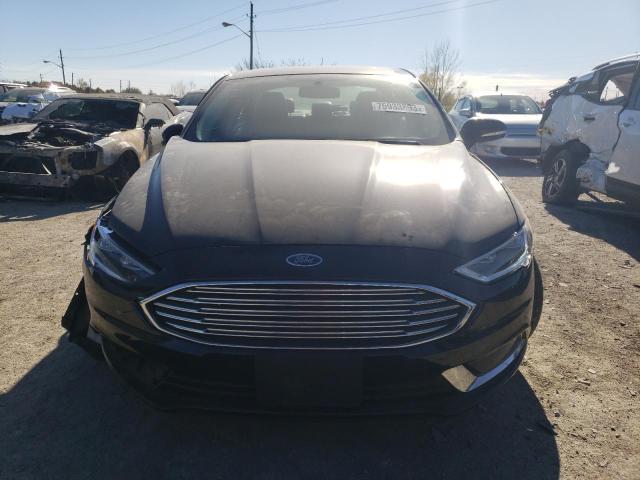 3FA6P0T92JR264330 - 2018 FORD FUSION SE BLACK photo 5