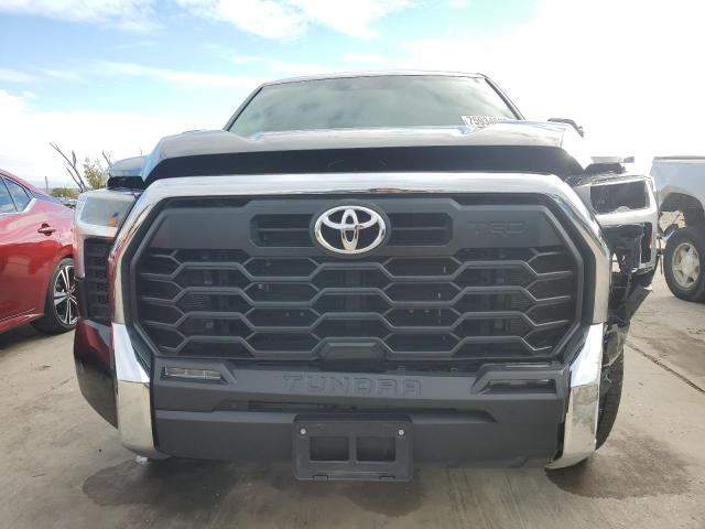 5TFLA5DB8NX047746 - 2022 TOYOTA TUNDRA CREWMAX SR BLACK photo 5