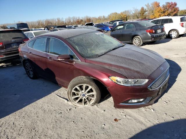 3FA6P0HD6HR139855 - 2017 FORD FUSION SE BURGUNDY photo 4