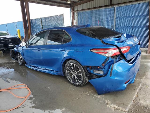 4T1G11AK2LU332483 - 2020 TOYOTA CAMRY SE BLUE photo 2