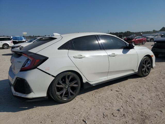 SHHFK7H4XJU416580 - 2018 HONDA CIVIC SPORT WHITE photo 3