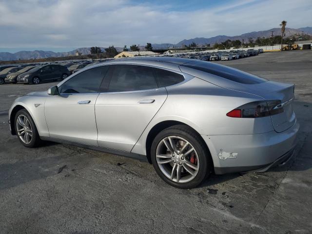 5YJSA1H15EFP52732 - 2014 TESLA MODEL S Gümüş foto 2