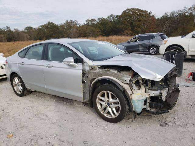 1FA6P0H76F5109135 - 2015 FORD FUSION SE SILVER photo 4