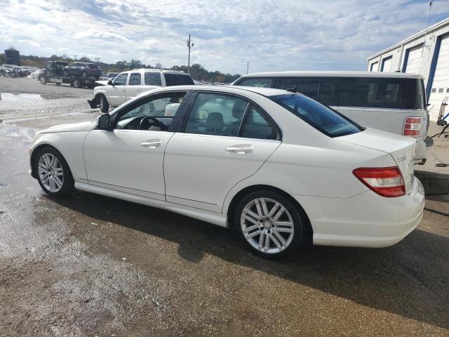 WDDGF54X98F050752 - 2008 MERCEDES-BENZ C 300 WHITE photo 2