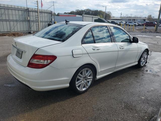 WDDGF54X98F050752 - 2008 MERCEDES-BENZ C 300 WHITE photo 3