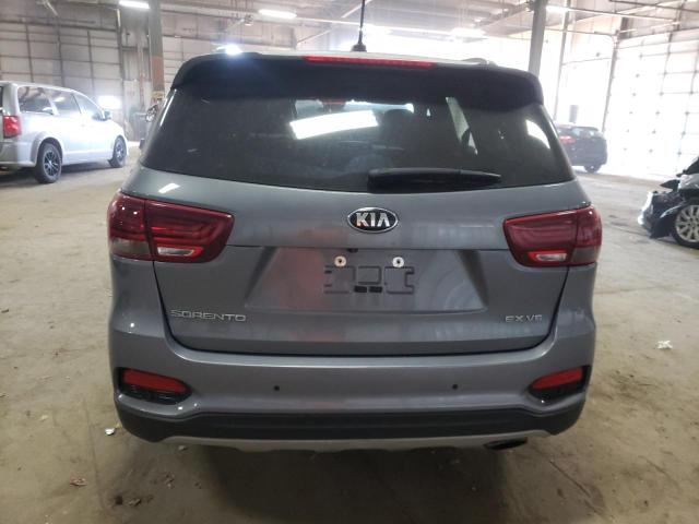 5XYPH4A59KG610355 - 2019 KIA SORENTO EX GRAY photo 6