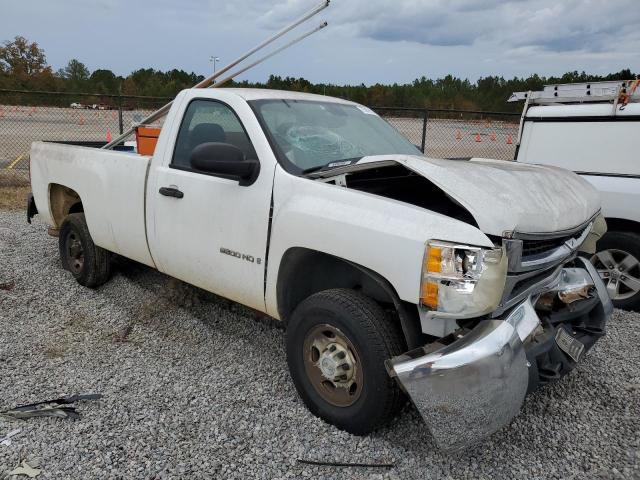 1GCHC24K98E164704 - 2008 CHEVROLET SILVERADO2 C2500 HEAVY DUTY WHITE photo 4