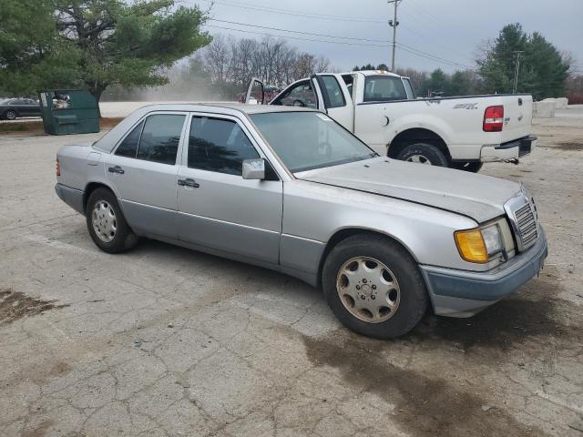 WDBEA34E1NB740144 - 1992 MERCEDES-BENZ 400 E GRAY photo 4