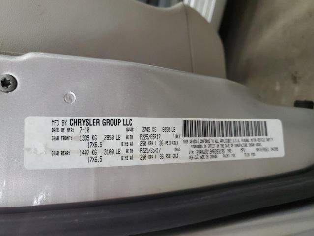 2V4RW3D19AR393195 - 2010 VOLKSWAGEN ROUTAN SE SILVER photo 13