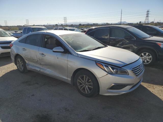 5NPE24AF0FH203833 - 2015 HYUNDAI SONATA SE SILVER photo 4