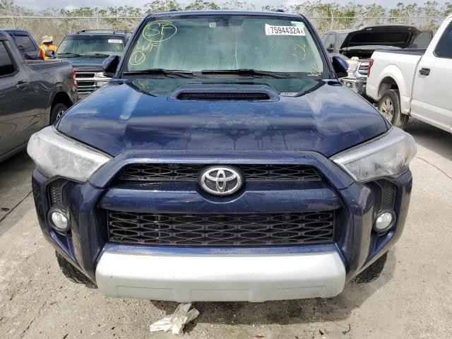 JTEBU5JRXK5728580 - 2019 TOYOTA 4RUNNER SR5 BLUE photo 5