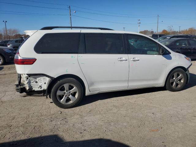 5TDKZ3DC9HS803726 - 2017 TOYOTA SIENNA LE WHITE photo 3